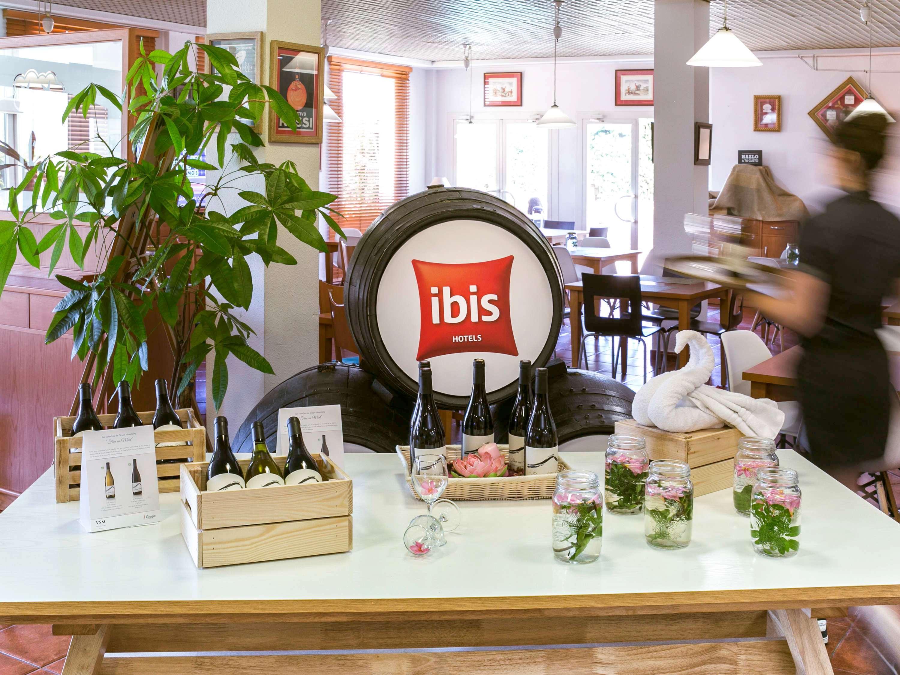 Отель Ibis Jerez De La Frontera Cadiz Экстерьер фото