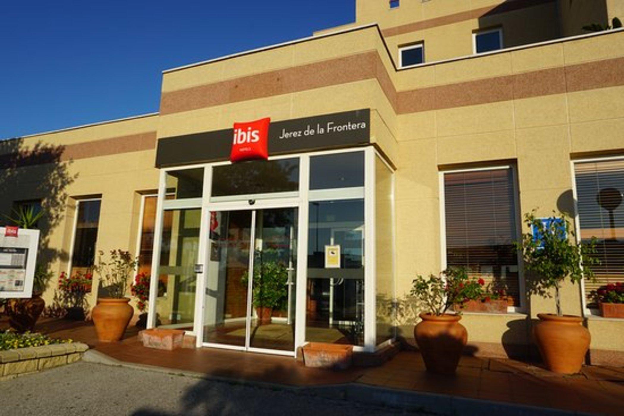 Отель Ibis Jerez De La Frontera Cadiz Экстерьер фото